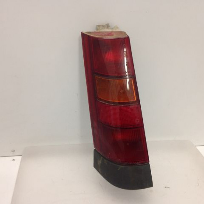 Feu arrière droit occasion RENAULT SUPER 5 Phase 1 10-1984->12-1996 CAMPUS BV4 (92-93) 7701030773 1