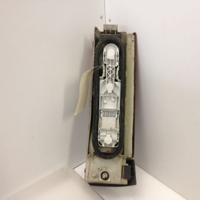 Feu arrière droit occasion RENAULT SUPER 5 Phase 1 10-1984->12-1996 CAMPUS BV4 (92-93) 7701030773 2