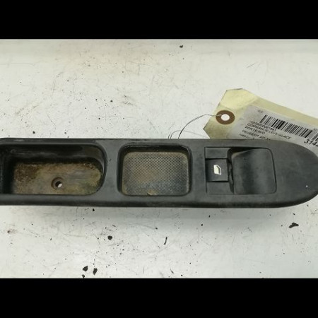 Commande lève-glace porte avant droite occasion PEUGEOT 307 Phase 1 04-2001->06-2005 1.6 HDI 16v 110ch 6554E7