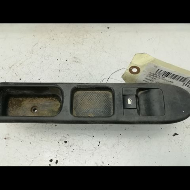 Commande lève-glace porte avant droite occasion PEUGEOT 307 Phase 1 04-2001->06-2005 1.6 HDI 16v 110ch 6554E7 1