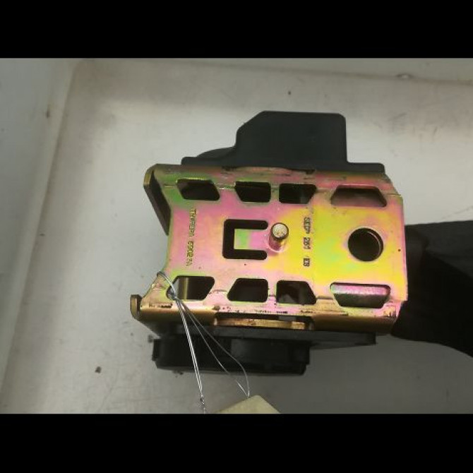 Ceinture arrière droite occasion ALFA ROMEO 166 156017439 3