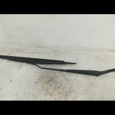 Bras essuie-glace avant droit occasion PEUGEOT 307 Phase 1 04-2001->06-2005 2.0 HDI 110ch 6429Y8