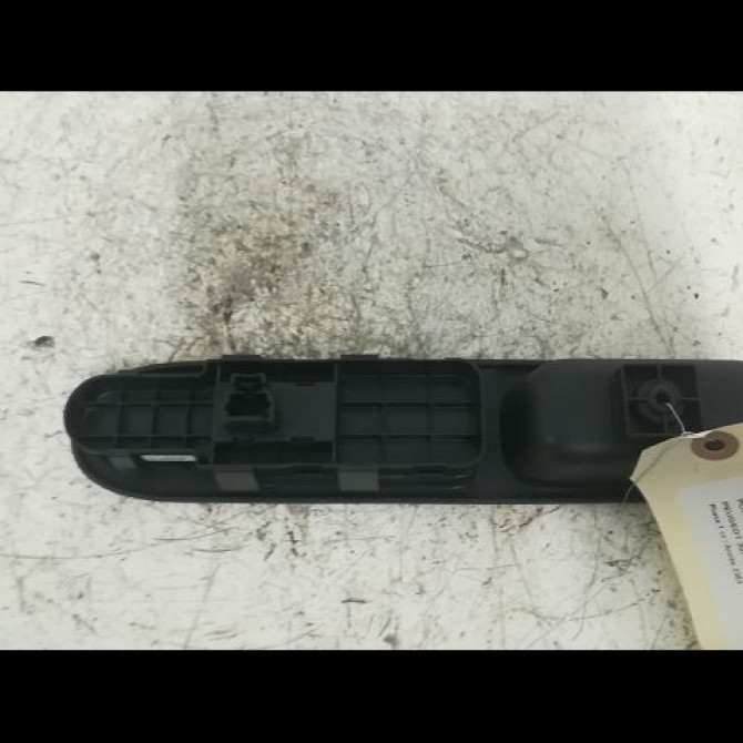 Commande lève-glace porte avant droite occasion PEUGEOT 307 Phase 1 04-2001->06-2005 2.0 HDI 110ch 6554E7 2