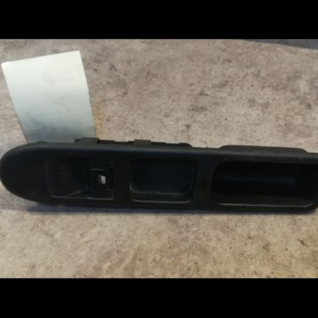 Commande lève-glace porte avant droite occasion PEUGEOT 307 Phase 1 04-2001->06-2005 2.0 HDI 90ch 6554E7