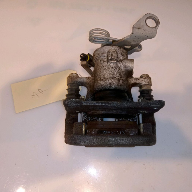 Etrier de frein arrière gauche occasion ALFA ROMEO MI.TO MI.TO Phase 1 2008-09-01->2016-12-31 1.3 JTDM 95ch 77365743 2