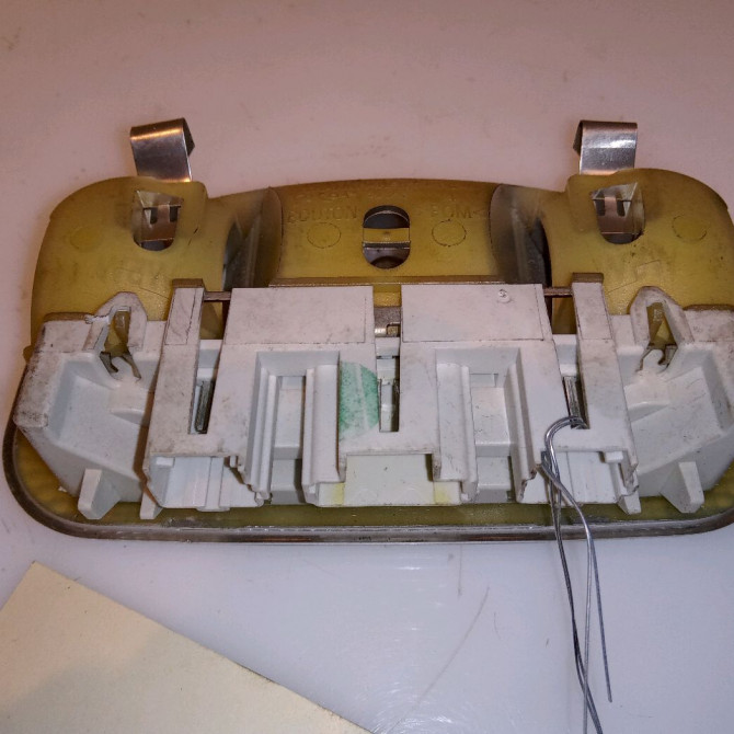 Plafonnier occasion CITROEN XSARA PICASSO Phase 2 02-2004->12-2010 1.6 HDI 110ch 6362N4 2