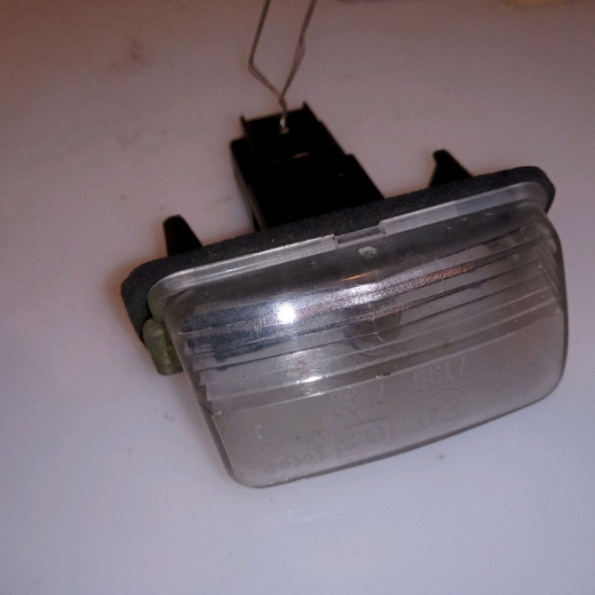 Eclaireur plaque de police d occasion CITROEN C3 I Phase 2 10-2005->12-2010 1.4 HDi 70ch 1