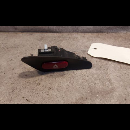 Bouton de warning occasion PEUGEOT 406 Phase 2 04-1999->04-2004 2.0 HDI 110ch 6552ZQ