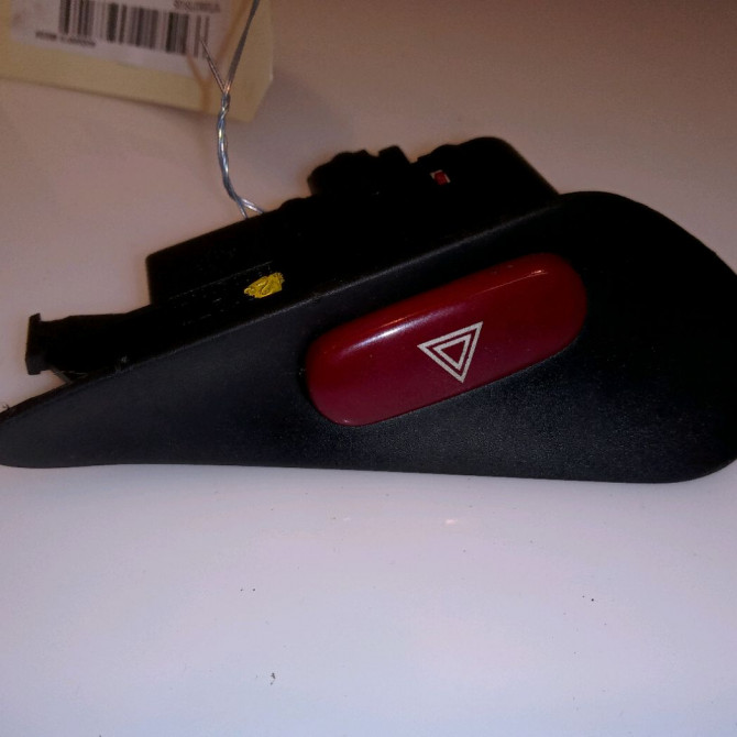 Bouton de warning occasion PEUGEOT 406 Phase 2 04-1999->04-2004 1.8i 16v 112ch 6552ZQ 1