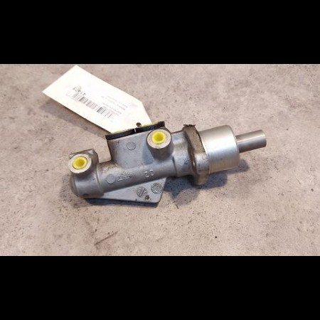 Maitre cylindre occasion RENAULT CLIO II Phase 2 06-2001->07-2006 1.2 16v 7701205742