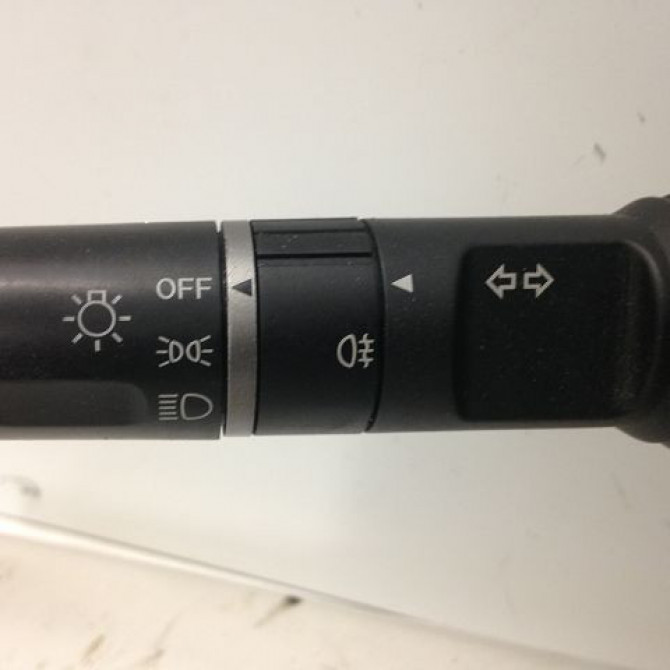 Bloc commodos occasion MAZDA MAZDA 2 I Phase 1 03-2003->09-2007 1.4 MZ-CD 3