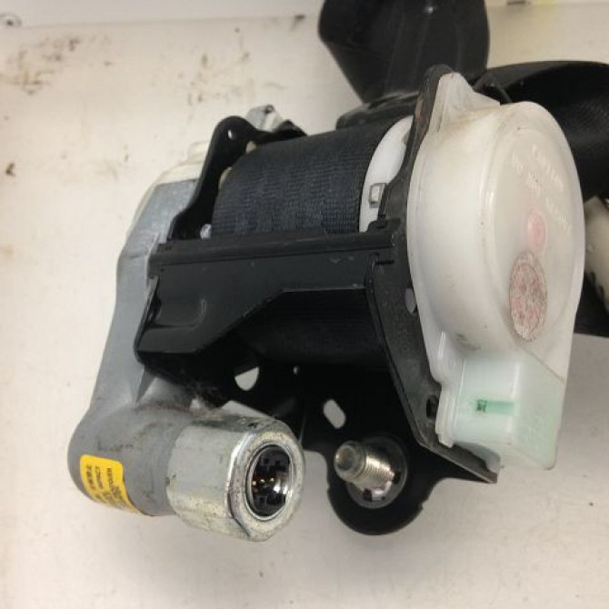 Ceinture avant droite occasion MAZDA MAZDA 2 I Phase 1 03-2003->09-2007 1.4 MZ-CD D65157L30F01 2