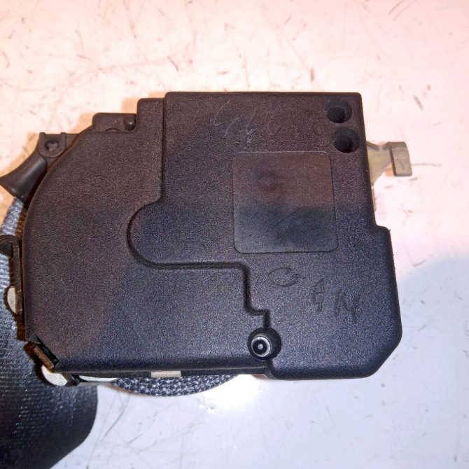 Ceinture arrière gauche occasion RENAULT CLIO II Phase 2 06-2001->07-2006 1.2 8200282145 3