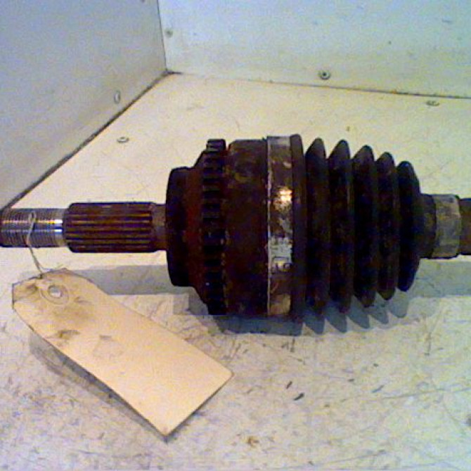 Transmission avant droite occasion RENAULT CLIO II Phase 2 06-2001->07-2006 1.5 DCI 65ch 8200749390 2
