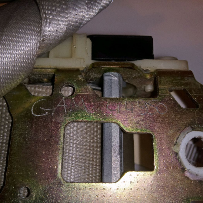 Ceinture arrière gauche occasion RENAULT CLIO II Phase 2 06-2001->07-2006 1.5 DCI 65ch 8200282139 3