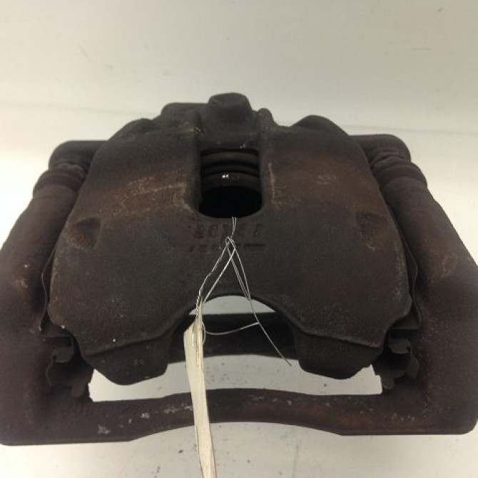 Etrier de frein avant gauche occasion RENAULT MODUS Phase 1 09-2004->12-2007 1.4i 16v 7701208332 1