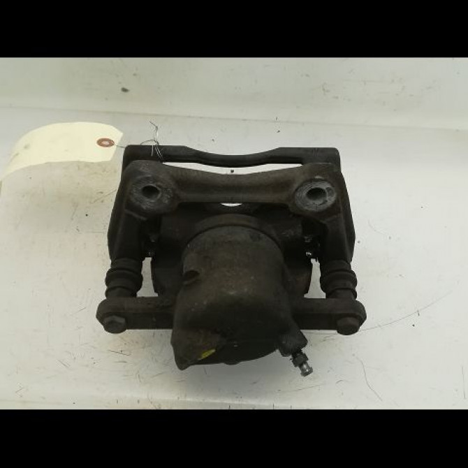 Etrier de frein avant gauche occasion RENAULT MODUS Phase 1 09-2004->12-2007 1.4i 16v 7701208332 2