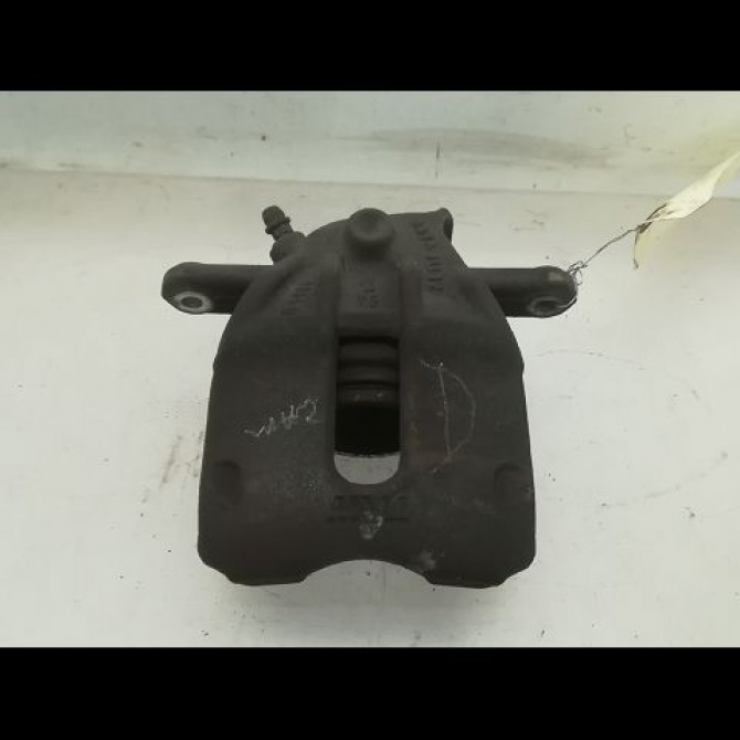 Etrier de frein avant droit occasion RENAULT CLIO III Phase 1 09-2005->03-2009 1.2 TCE 16v 100ch 7701208333 1