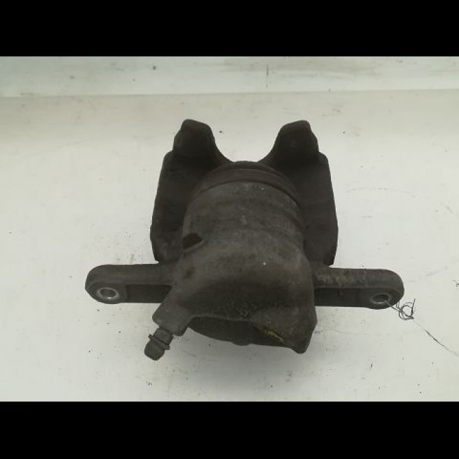 Etrier de frein avant droit occasion RENAULT CLIO III Phase 1 09-2005->03-2009 1.2 TCE 16v 100ch 7701208333 2