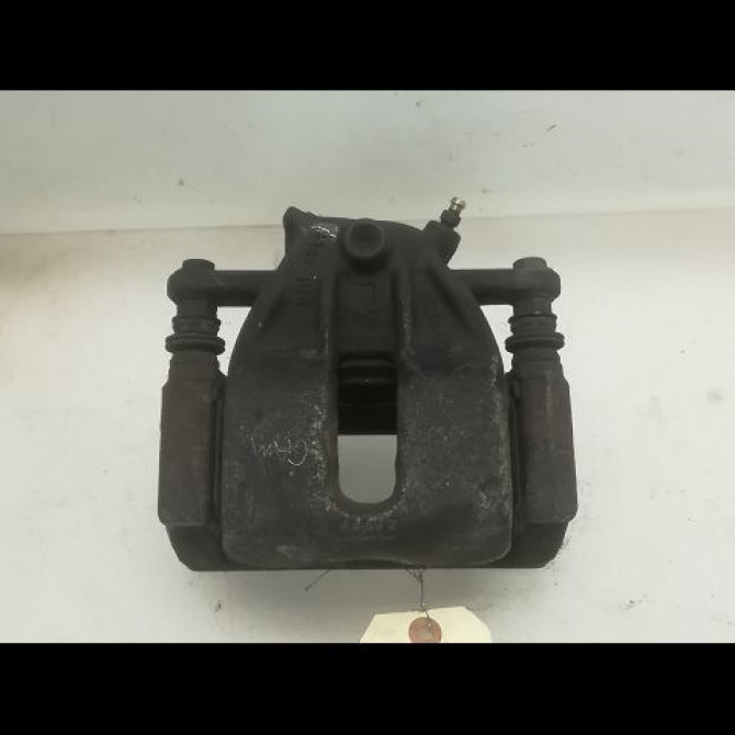 Etrier de frein avant gauche occasion RENAULT MODUS Phase 1 09-2004->12-2007 1.6i 16v 7701208332 1