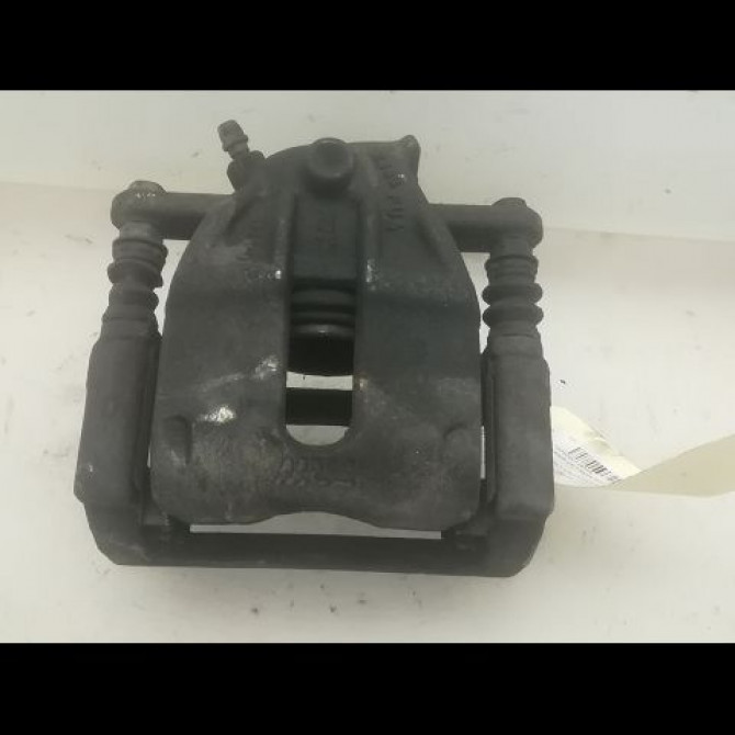 Etrier de frein avant droit occasion RENAULT CAPTUR Phase 1 02-2013->... 0.9 90 ch 7701208333 1