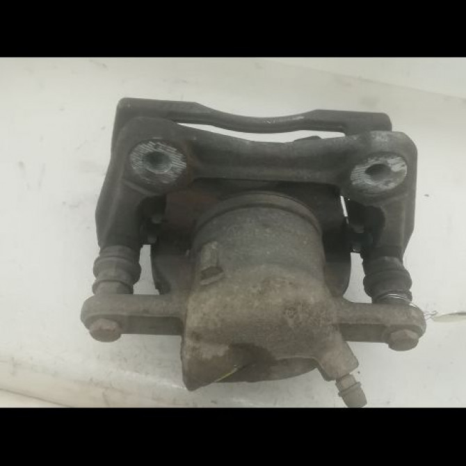 Etrier de frein avant gauche occasion RENAULT CAPTUR Phase 1 02-2013->... 0.9 90 ch 7701208332 2