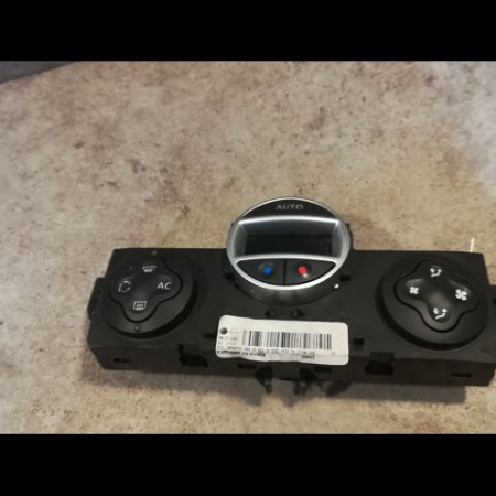 Commande de chauffage occasion RENAULT CLIO III Phase 2 03-2009->12-2014 1.5 DCI 85ch 8200296683