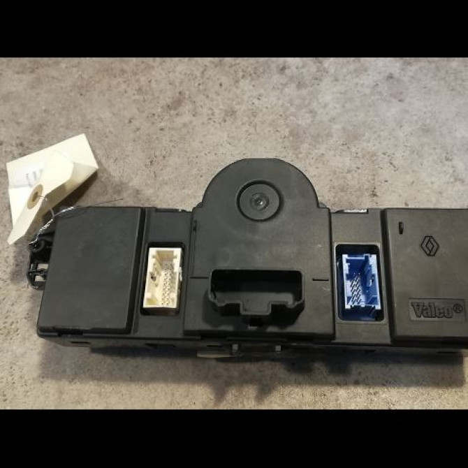 Commande de chauffage occasion RENAULT CLIO III Phase 2 03-2009->12-2014 1.5 DCI 85ch 8200296683 2