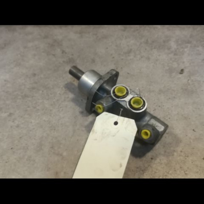 Maitre cylindre occasion RENAULT MODUS Phase 2 01-2008->12-2012 1.5 DCI 85ch 7701208838 1