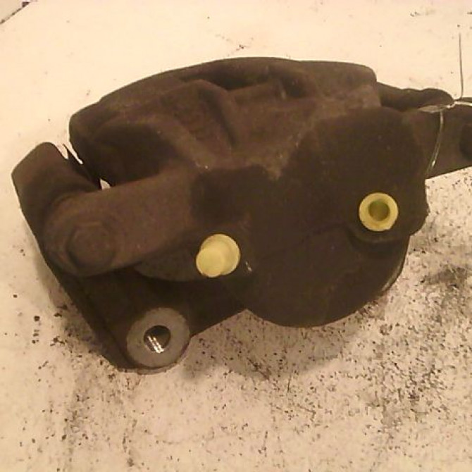 Etrier de frein avant gauche occasion RENAULT CLIO III Phase 1 09-2005->03-2009 1.5 DCI 70ch 7701208332 2