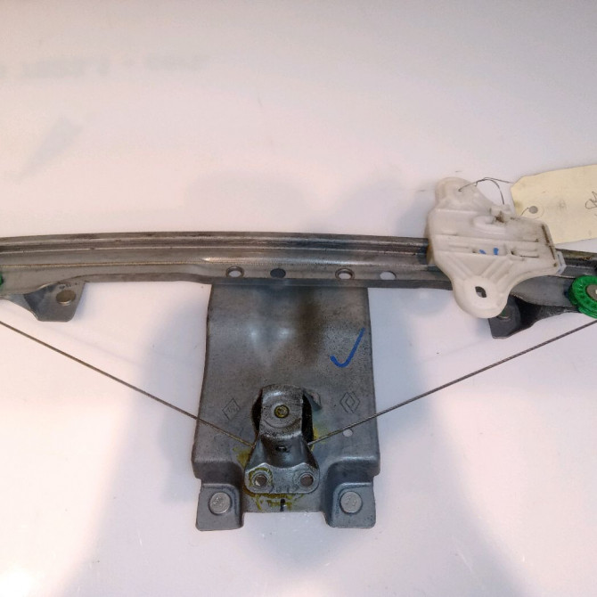 Mecanisme leve-glace arrière gauche occasion RENAULT CLIO IV Phase 1 07-2012->... 1.5 DCI 90ch 827013204R 2