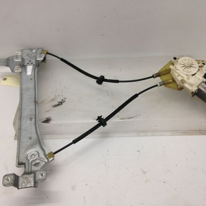 Mecanisme+moteur leve-glace ard occasion RENAULT MEGANE III Phase 1 11-2008->01-2012 1.4 TCE 16v 130ch 827200003R 1