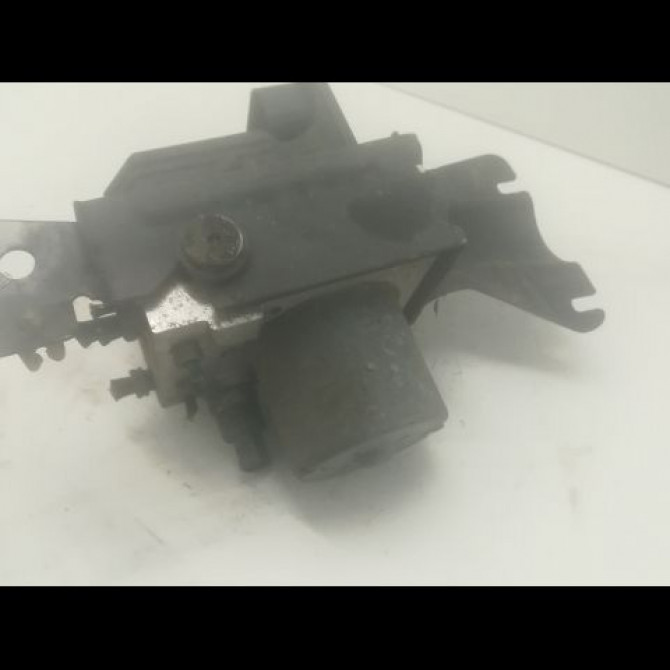 Unité hydraulique ABS occasion RENAULT MEGANE III Phase 1 11-2008->01-2012 1.6i 16v 110ch 476604075R 2