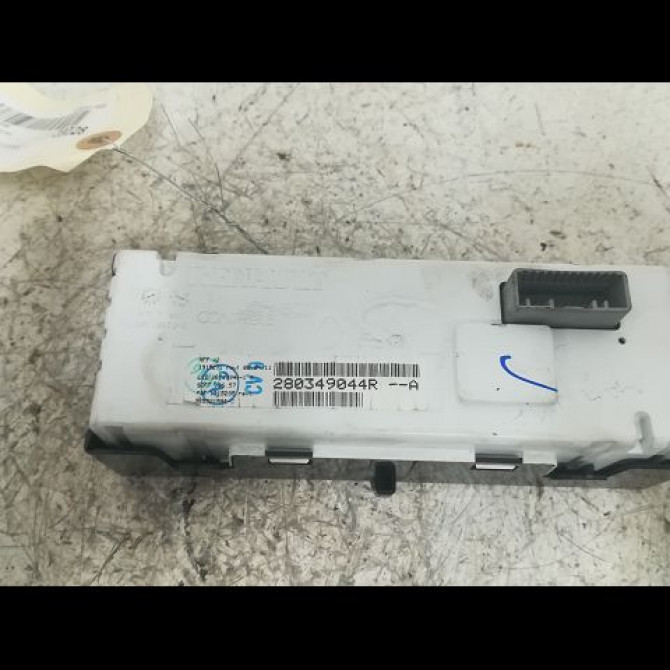 Afficheur digital occasion RENAULT MEGANE III Phase 1 11-2008->01-2012 1.5 DCI 90ch 2