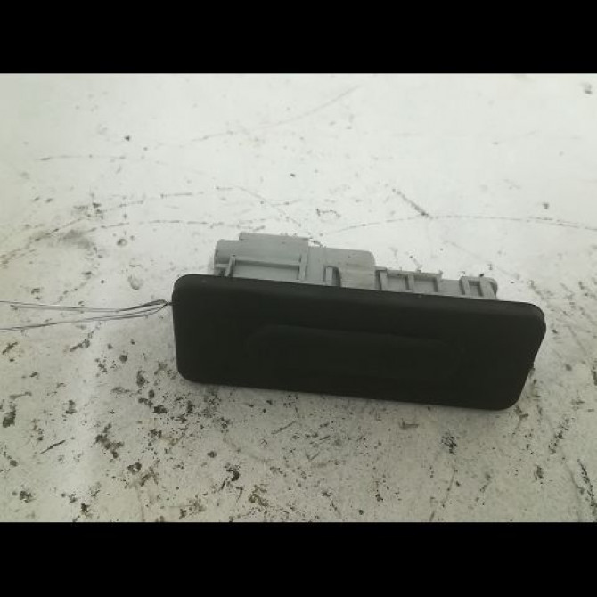 Actionneur serrure hayon occasion RENAULT MEGANE IV Phase 1 12-2015->... 1.2 TCE 130ch 1