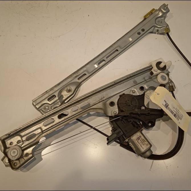 Mecanisme+moteur leve-glace avg occasion RENAULT MEGANE IV Phase 1 12-2015->... 1.5 DCI 8v 110ch 807215959R 1