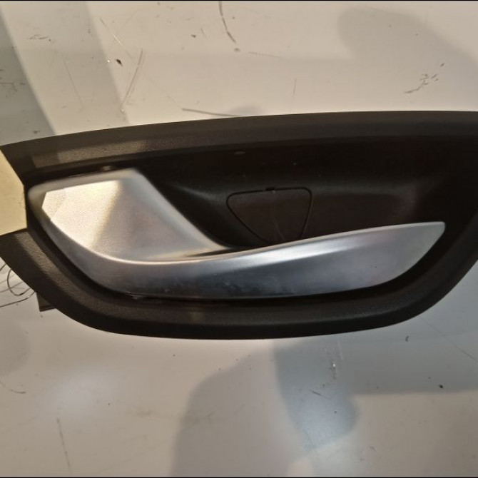 Poignee int porte avg occasion RENAULT MEGANE IV Phase 1 12-2015->... 1.5 DCI 8v 110ch 806718801R 1