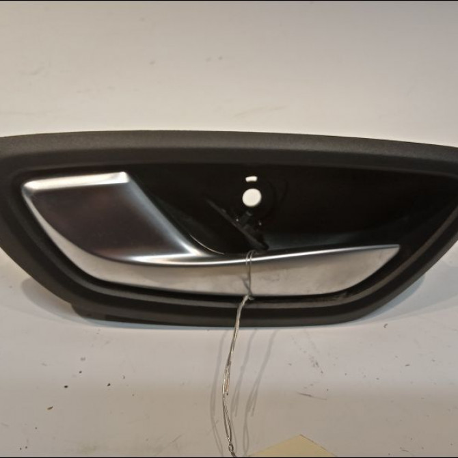 Poignee int porte arg occasion RENAULT MEGANE IV Phase 1 12-2015->... 1.5 DCI 8v 110ch 806718801R 1