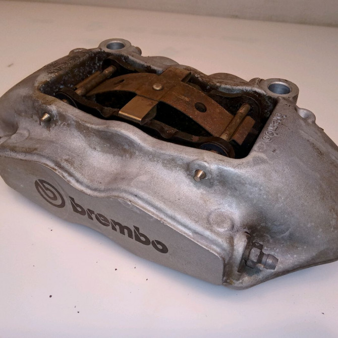 Etrier de frein avant gauche occasion  410113693R 1