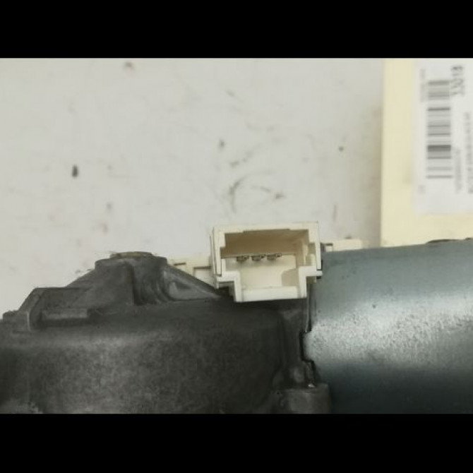 Moteur essuie-glace arrière occasion RENAULT CLIO III Phase 1 09-2005->03-2009 1.2i 16v 75ch 8200311486 3