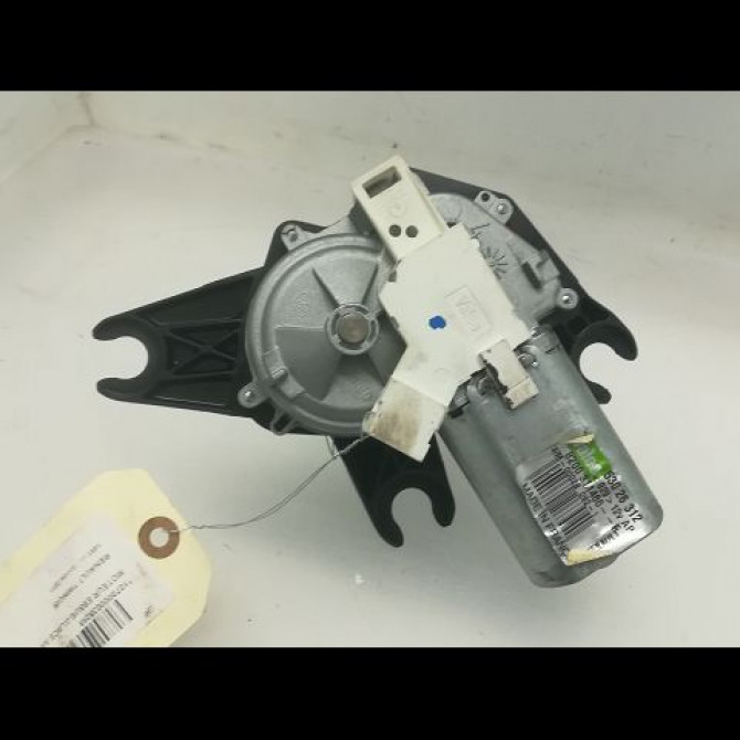 Moteur essuie-glace arrière occasion RENAULT TWINGO II Phase 2 12-2011->12-2014 1.5 DCI 75ch 8200311486 2