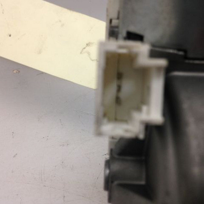 Moteur essuie-glace arrière occasion RENAULT CLIO III Phase 2 03-2009->12-2014 1.5 DCI 70ch 8200311486 3