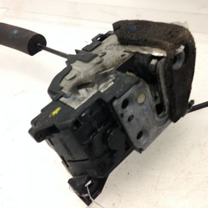 Serrure porte ard occasion RENAULT LAGUNA III Phase 1 10-2007->10-2010 2.0 DCI 130ch 825000003R 2