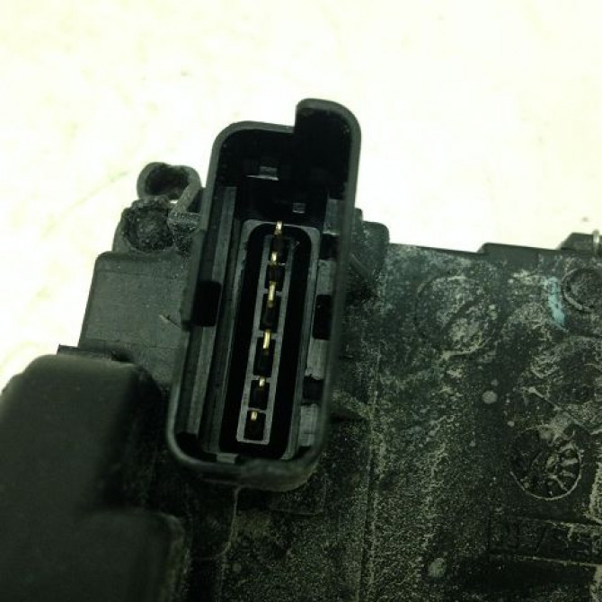 Serrure porte ard occasion RENAULT LAGUNA III Phase 1 10-2007->10-2010 2.0 DCI 130ch 825000003R 3