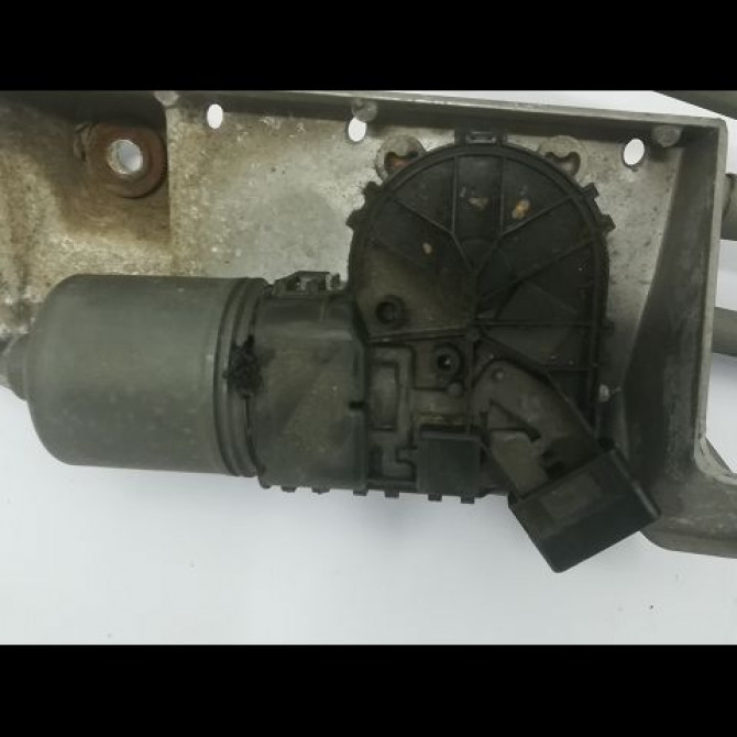 Moteur essuie-glace avant occasion RENAULT MODUS Phase 1 09-2004->12-2007 1.6i 16v 7701208057 2