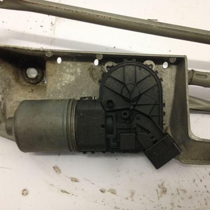 Moteur essuie-glace avant occasion RENAULT MODUS Phase 1 09-2004->12-2007 7701208057 2