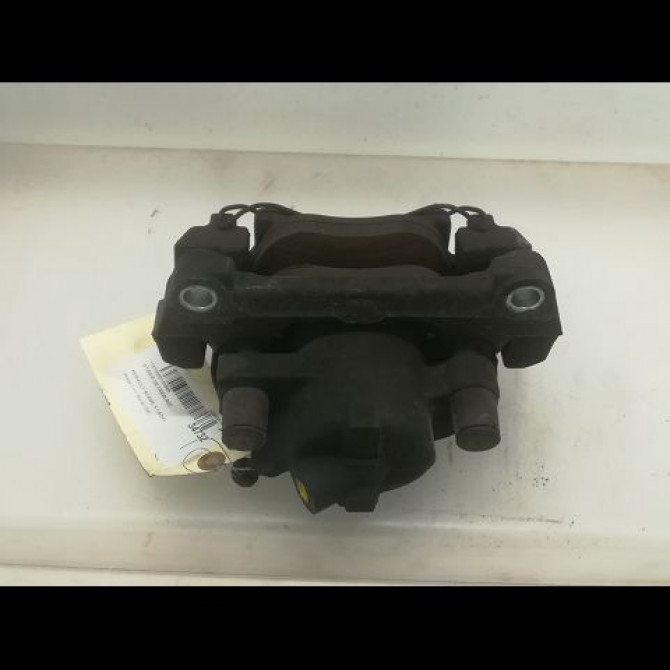 Etrier de frein avant droit occasion RENAULT SCENIC II Phase 2 09-2006->04-2009 1.9 DCI 130ch 7701065279 2