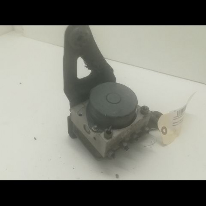 Unité hydraulique ABS occasion RENAULT MEGANE II Phase 2 01-2006->06-2009 1.6i 16v 110ch 7701067590 1