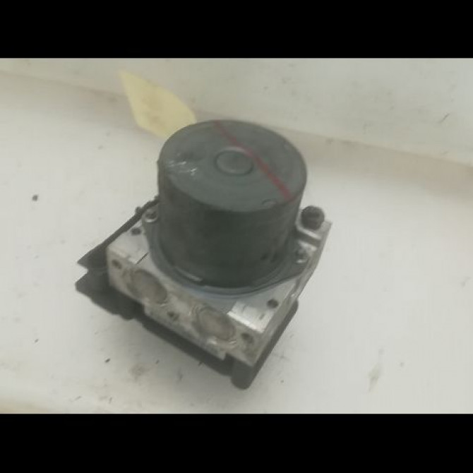 Unité hydraulique ABS occasion RENAULT MEGANE II Phase 1 09-2003->12-2005 1.5 DCI 80ch 7701067590 2