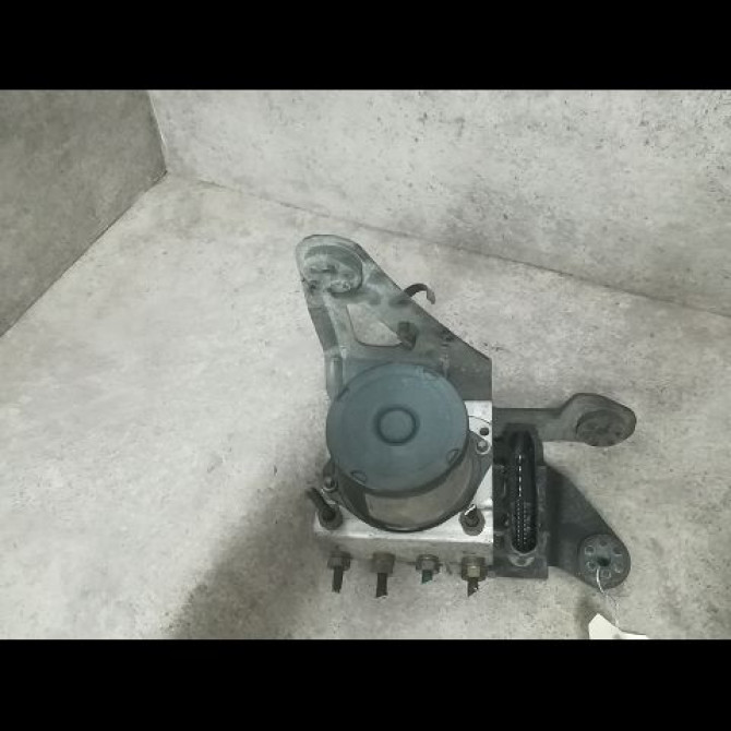 Unité hydraulique ABS occasion RENAULT SCENIC II Phase 1 03-2004->09-2006 1.5 DCI 100ch 7701067590 2
